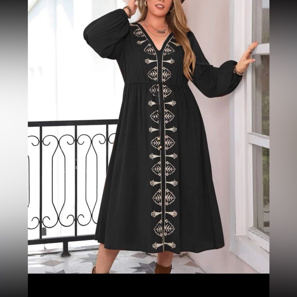 Rusttydustty Black Embroidered Dress 1XL